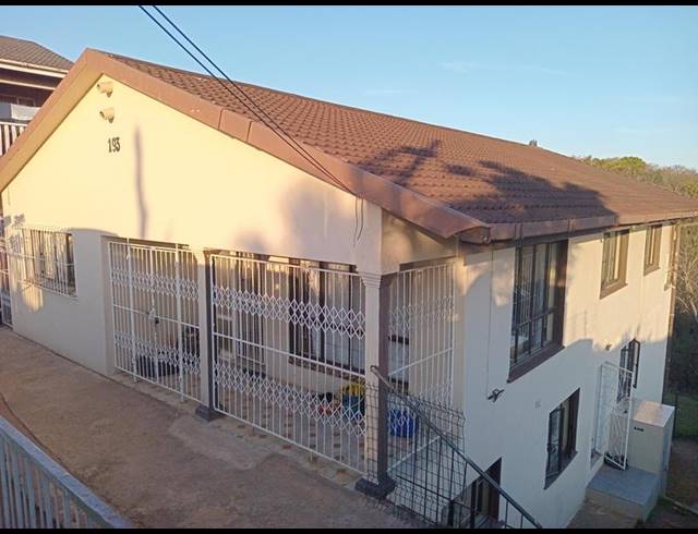 7 BEDROOM HOUSE FOR SALE IN CLARE HILLS